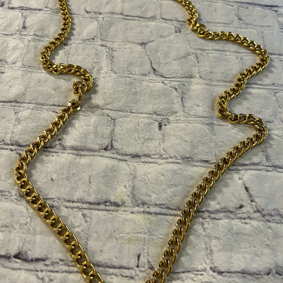 GOLD TONE CHAIN WOMENS BELT - Picture 8 of 8